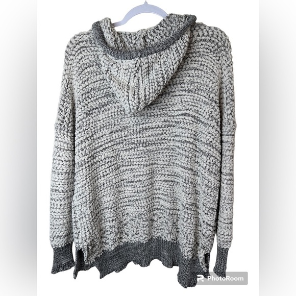 Young Fabulous & Broke Grey Popcorn Knit Hoodie Pullover Sweater Oversized Small - Picture 4 of 4
